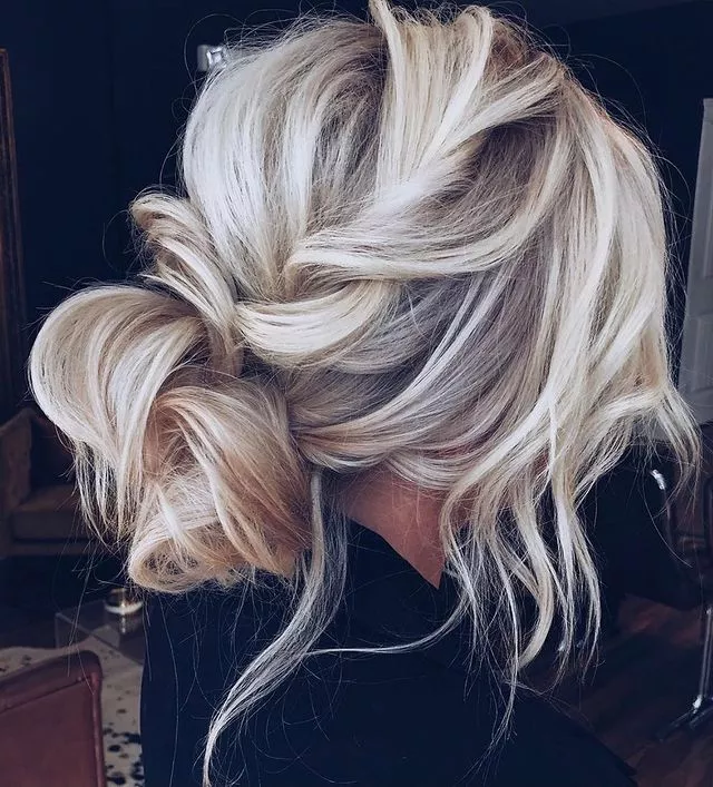 Platinum Blonde Hair Color Ideas for Messy Bun